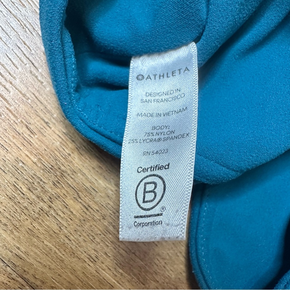 Athleta Ultimate Stash Pocket Textured 7/8 Tight Leggings Size Small - Picture 16 of 16